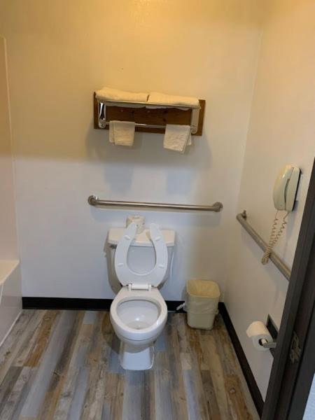 ซูเปอร์ 8 บาย วินด์แฮม แฟรงค์ฟอร์ต อินดีแอน Hotel Frankfort ภายนอก รูปภาพ