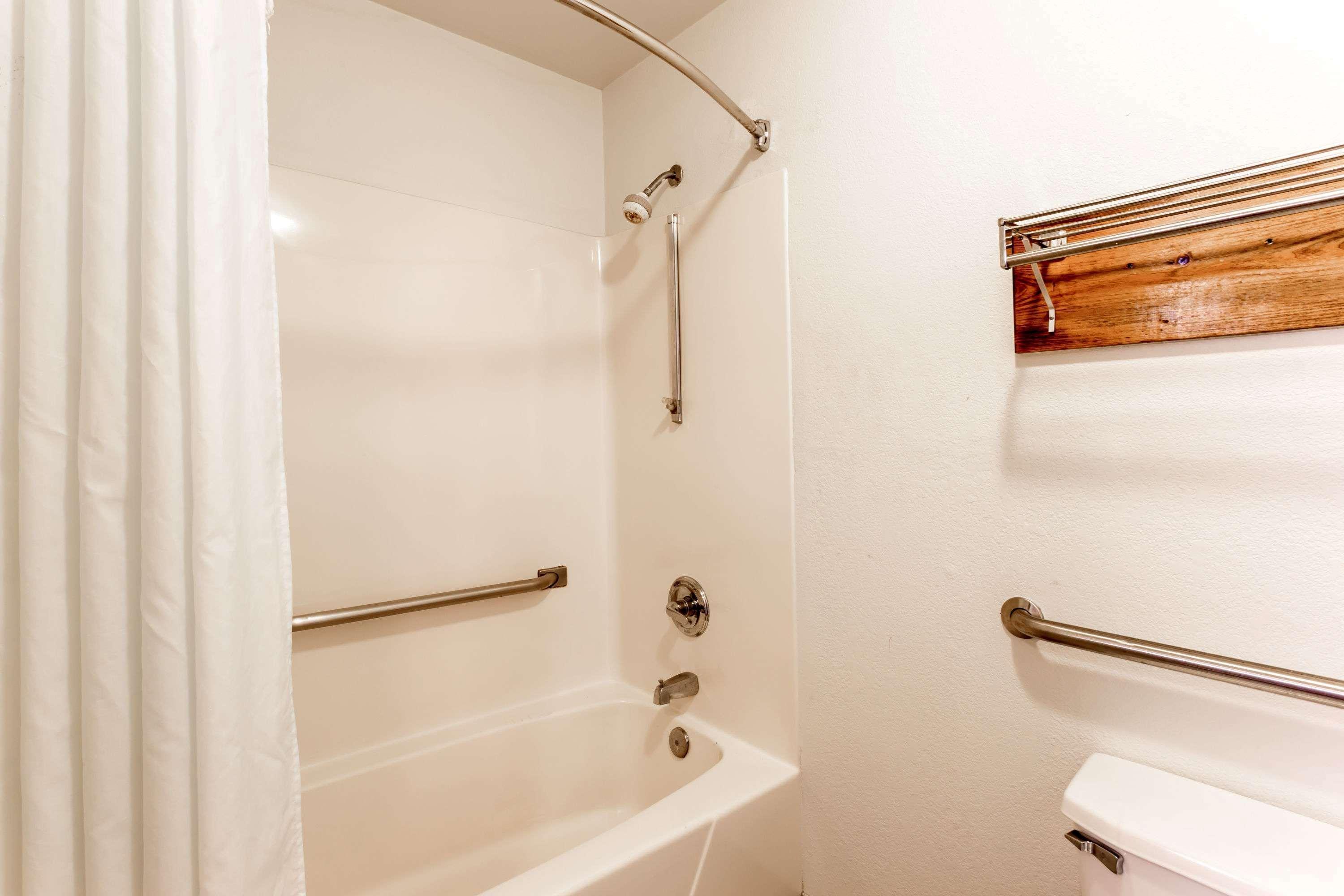 ซูเปอร์ 8 บาย วินด์แฮม แฟรงค์ฟอร์ต อินดีแอน Hotel Frankfort ภายนอก รูปภาพ
